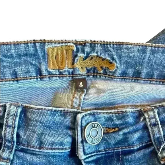 Kut From The Kloth Medium Wash Jeans Size 4 Embroidery Logo Straight Leg - Picture 4 of 11